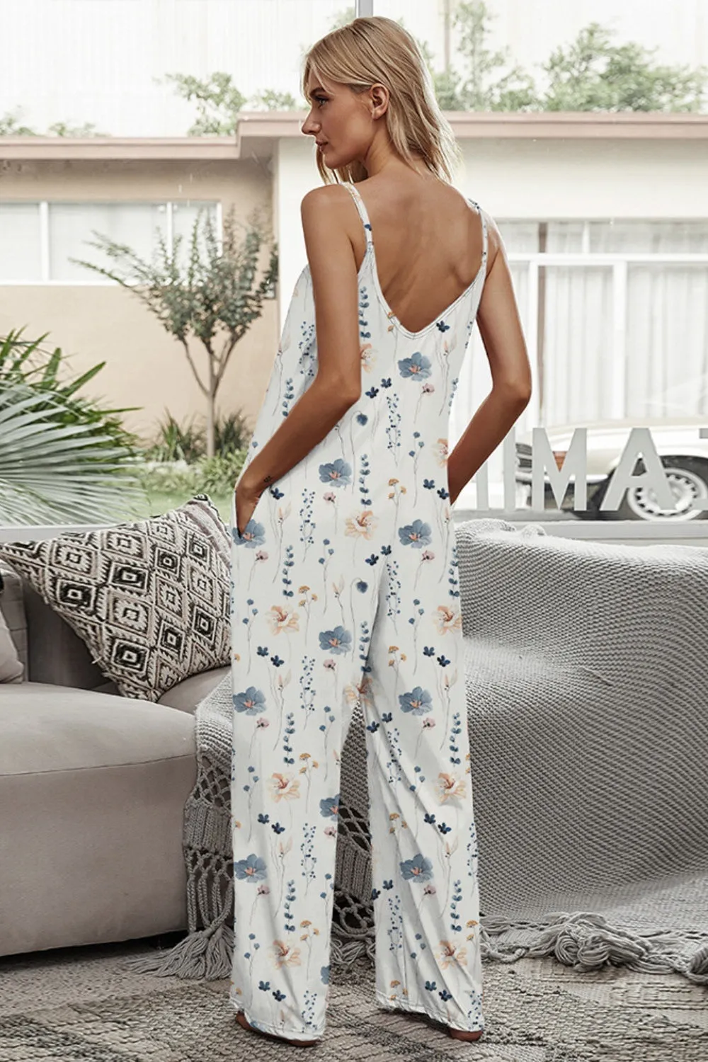 🌼 Shiny Printed Spaghetti Strap Jumpsuit 🌼