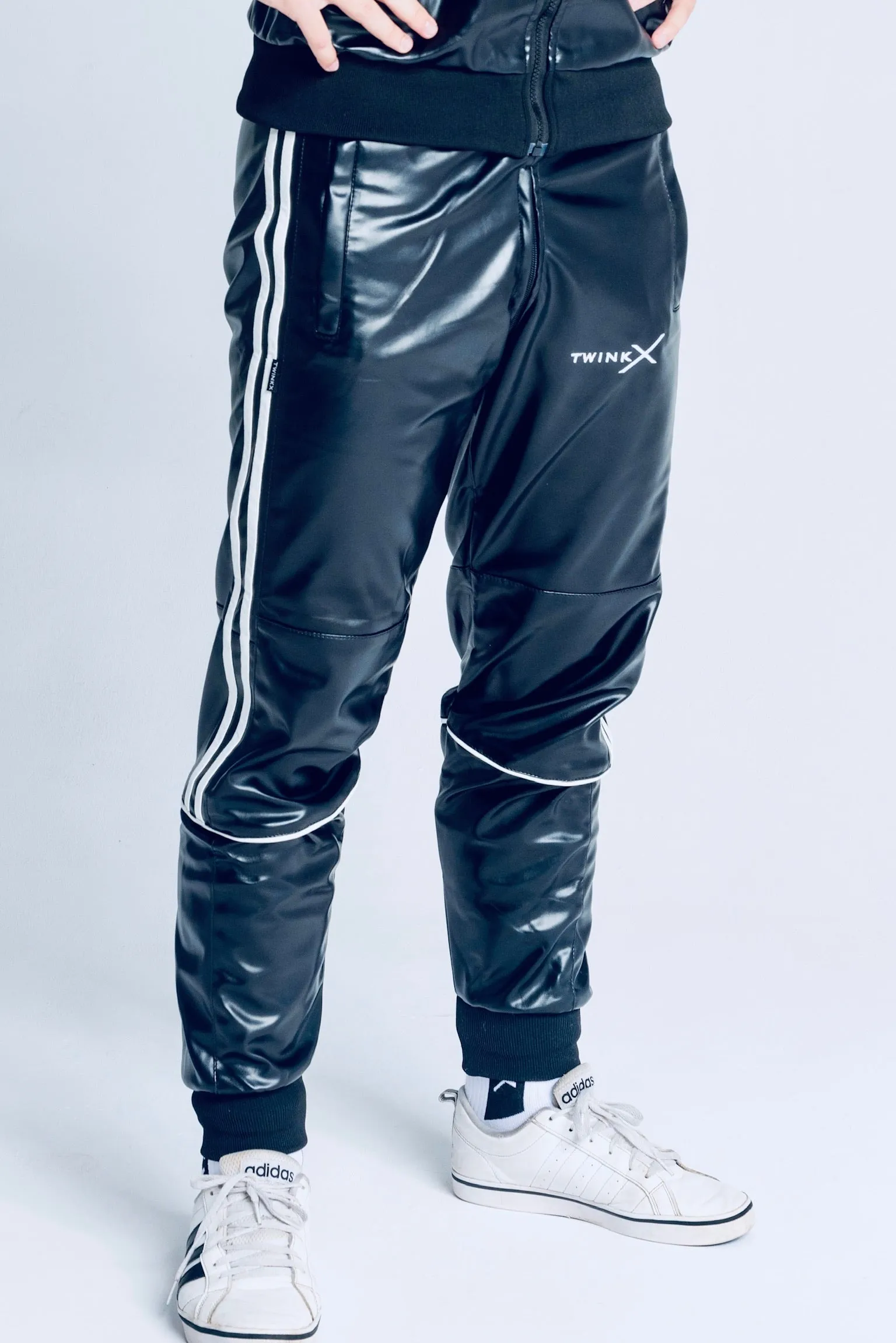 superhero pants I black/white I vegan leather